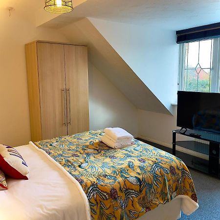 Charming Home In Wellingborough Bagian luar foto