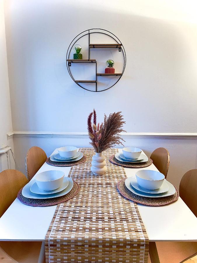 Charming Home In Wellingborough Bagian luar foto