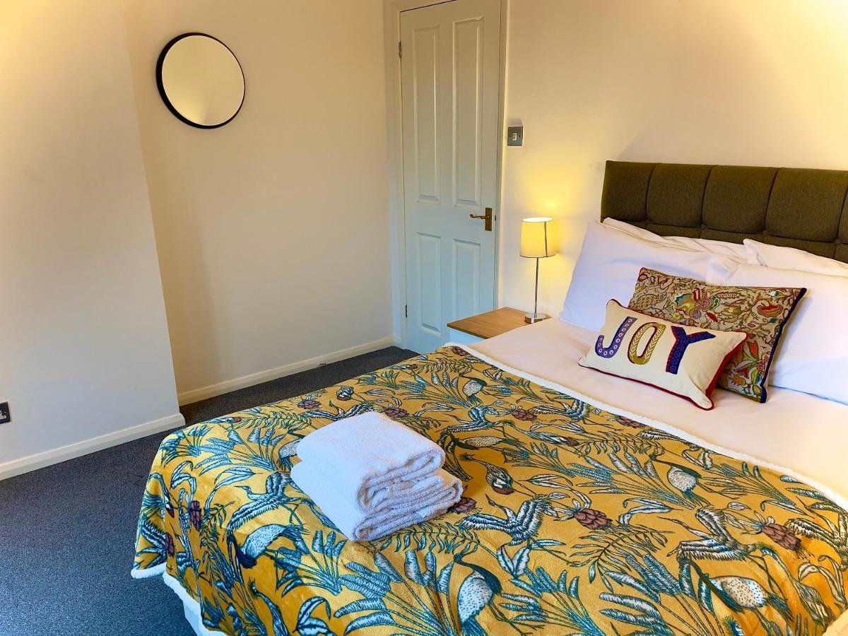 Charming Home In Wellingborough Bagian luar foto